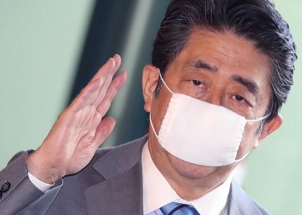 日首相安倍接受体检后在私宅静养