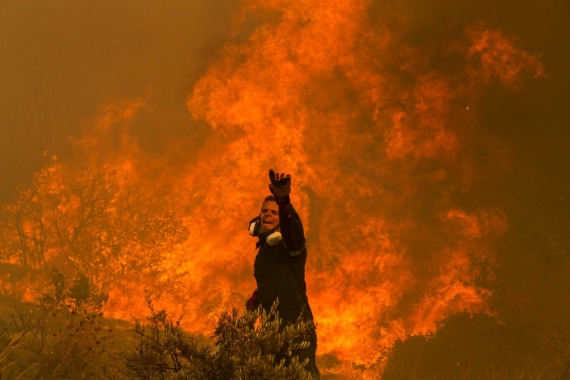 希腊东北部野火肆虐一周　为欧盟今年以来最严重火情