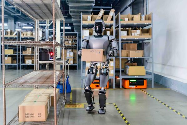 【雲上嶺南】Robots made in Shenzhen are ready to work in factories  深圳出品的机器人“进厂”打工