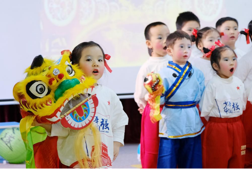 【雲上嶺南】Cantonese Rhythms Echo Through Guangzhou, Young Voices Carry Forward a Legacy  粤韵童声润羊城，萌娃齐唱传薪火