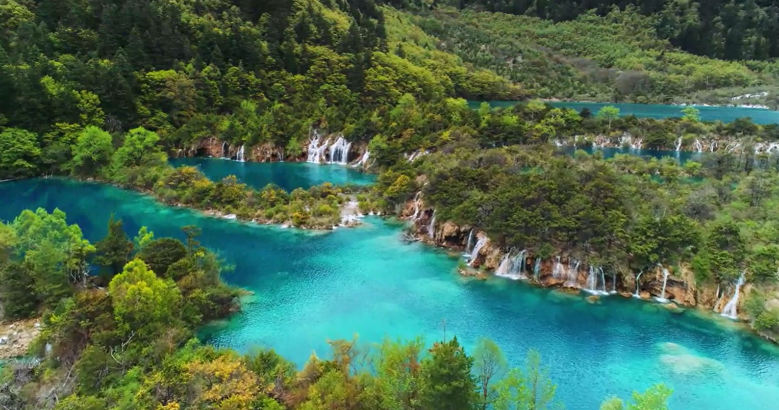 九寨四季皆胜景：这片山水藏着多少自然密码？