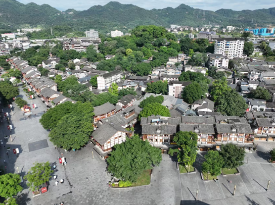 海外华媒参访重庆千年古镇 感受传统与现代结合的文旅新动能