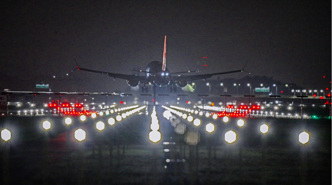 深圳機場三跑道成功試飛　年內投用