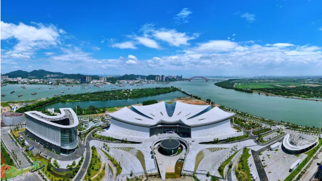 多国媒体人齐聚南海之滨，这一论坛为何选择阳江？丨羊晚政见