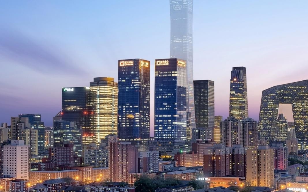 全球华裔青少年参访团走进世界华商中心