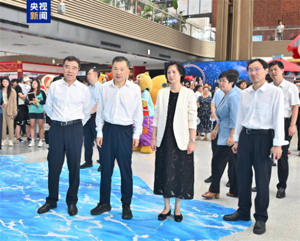  人气爆棚！“CMG电影文化嘉年华·天津专场”双市集同步开启