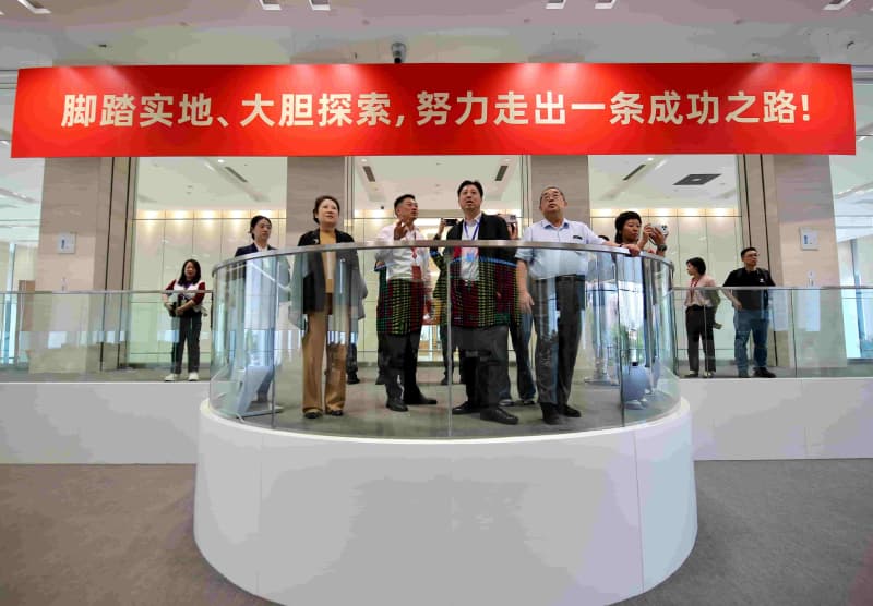 产融联通世界，海外华媒探访大连商品交易所
