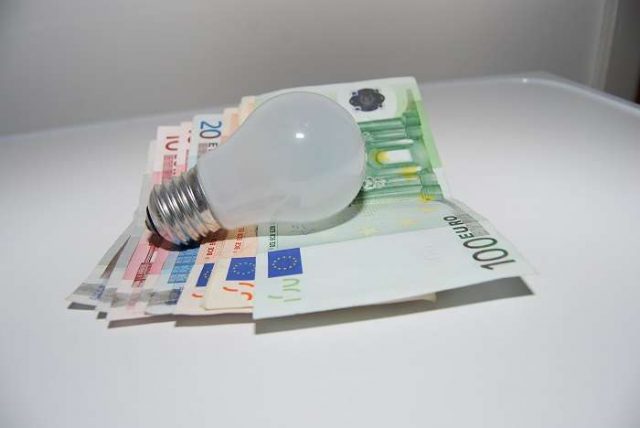 如果价格低于一定水平罗马尼亚的能源生产商将从国家获得补贴