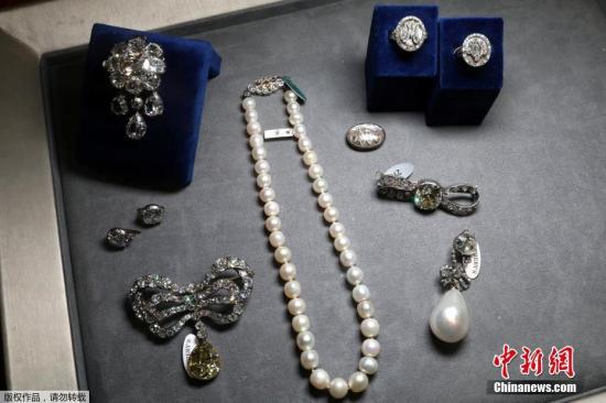 珍藏200年 法国玛丽王后珠宝拍出4270万美元高价