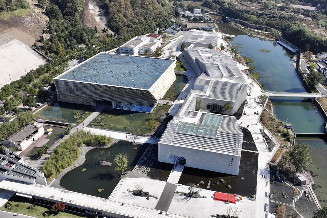 从“纸寿千年”到“产值十亿”：泾县宣纸的跨界新生