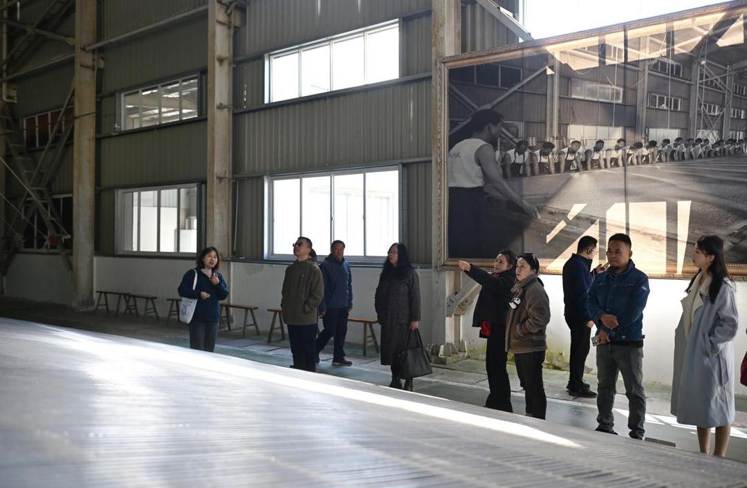 安徽泾县“三丈三”巨宣制作技艺的传承与新生