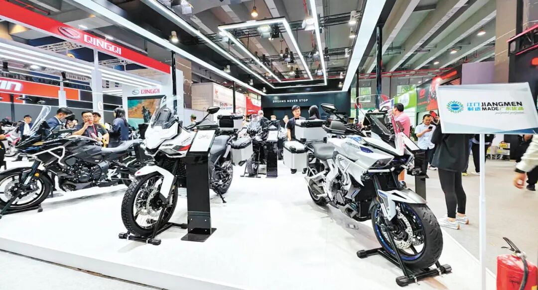 张雪机车夺冠背后，广东摩托产业提速“换道超车”