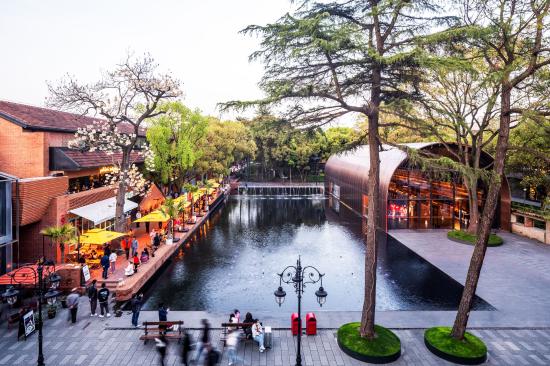 一座浦东老工业厂房，如何成为上海城市更新现象级案例？