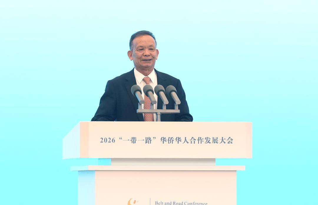 信义集团主席李贤义：川渝开放势能强劲 侨界参与大有可为